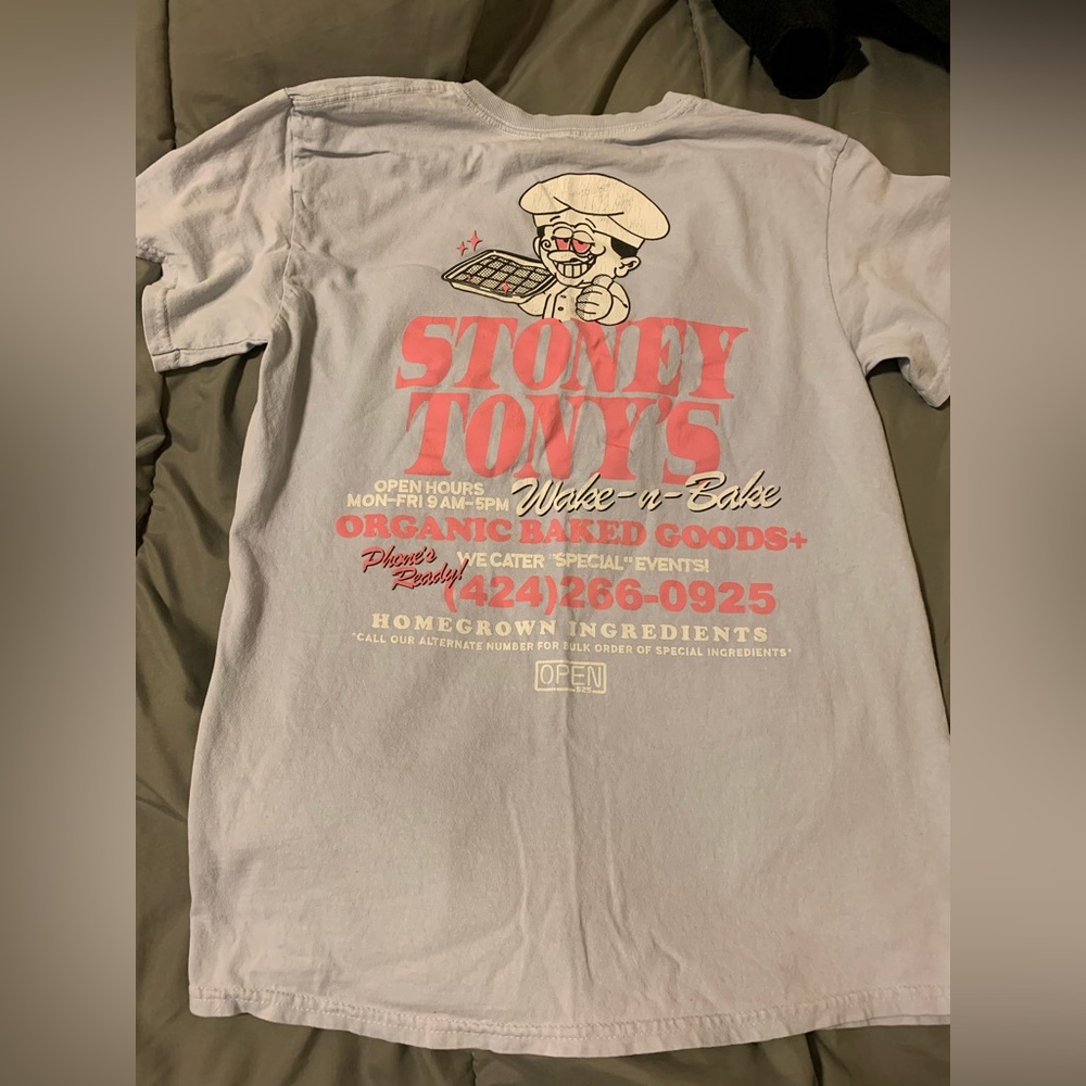lilac “stoney tony’s wake-n-bake” shirt